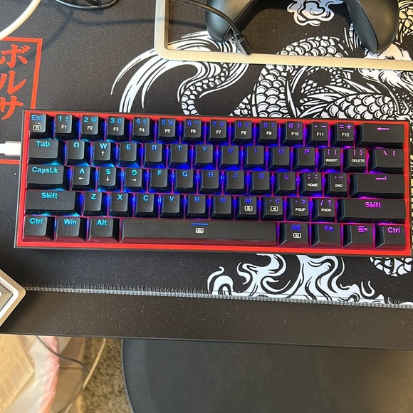 red dragon gaming keyboard - Picture 3 of 3
